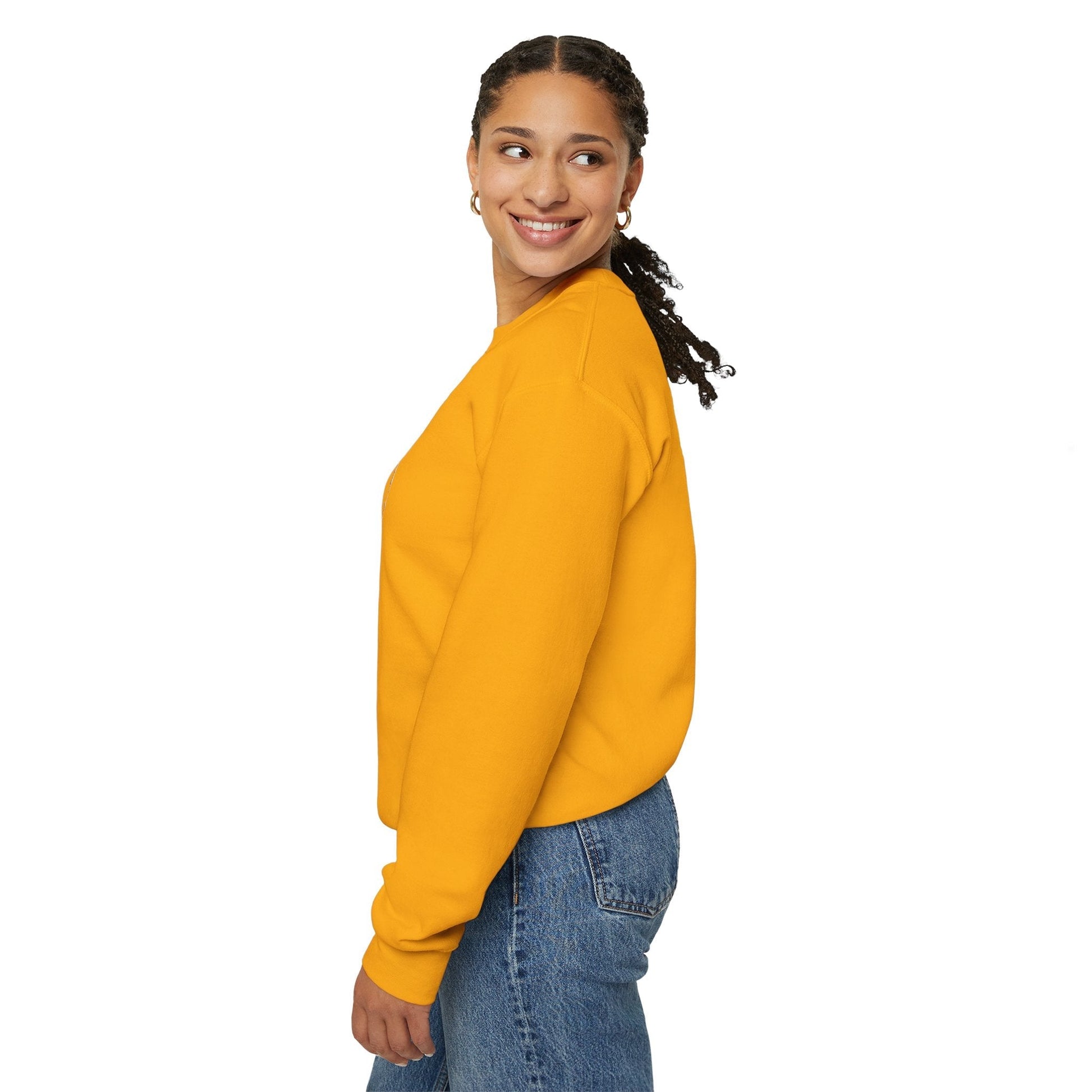 Unisex Heavy Blend - Crewneck Sweatshirt Feel Warm & Cozy