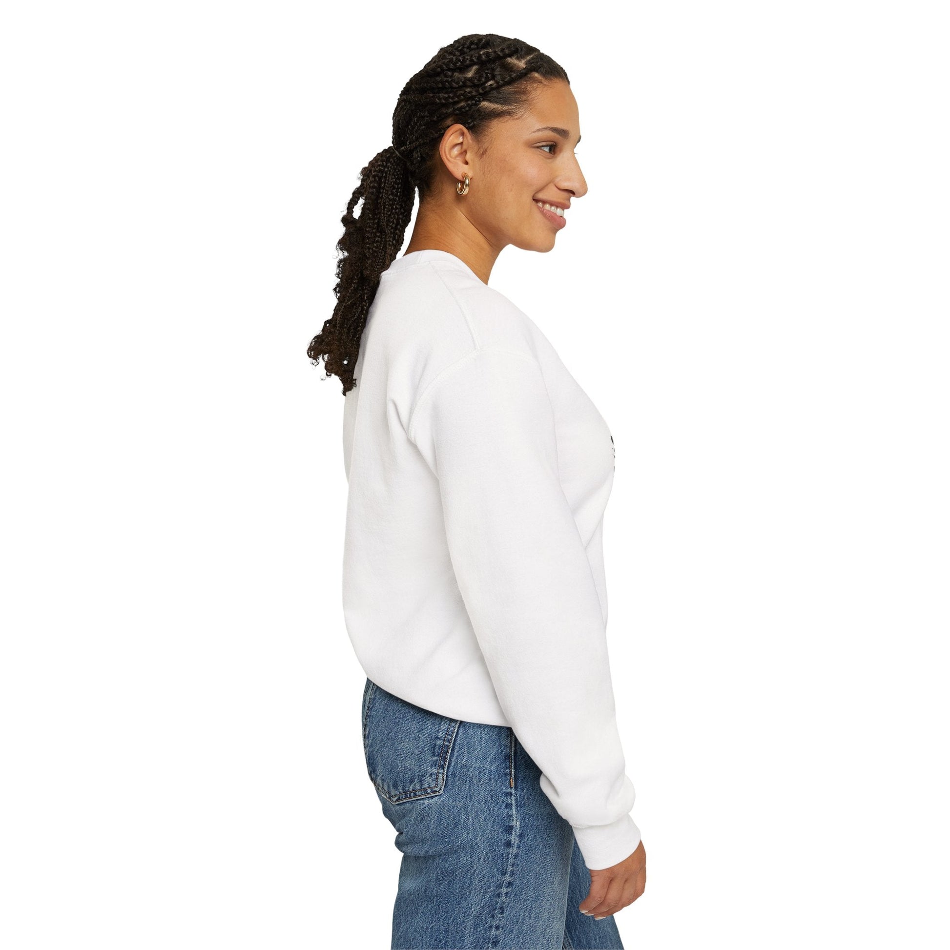 Unisex Heavy Blend - Crewneck Sweatshirt Feel Warm & Cozy