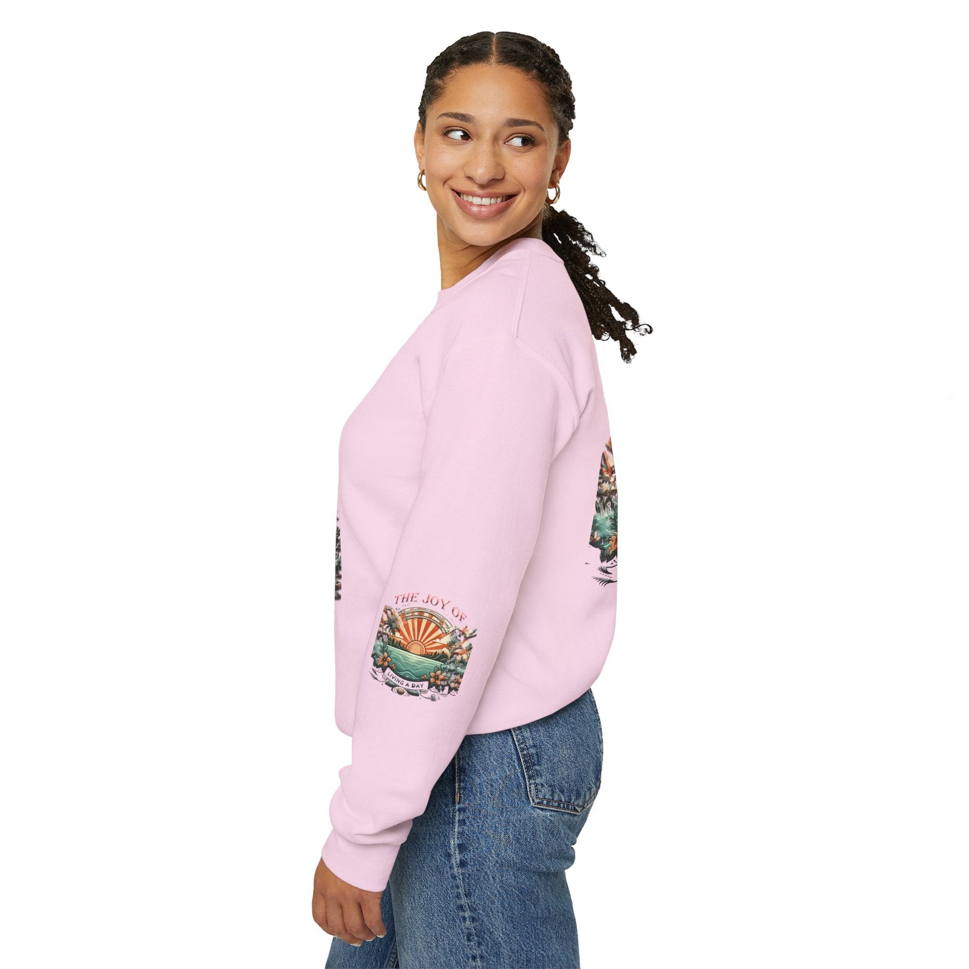 Unisex Heavy Blend - Crewneck Sweatshirt- The Joy Of Living a Day