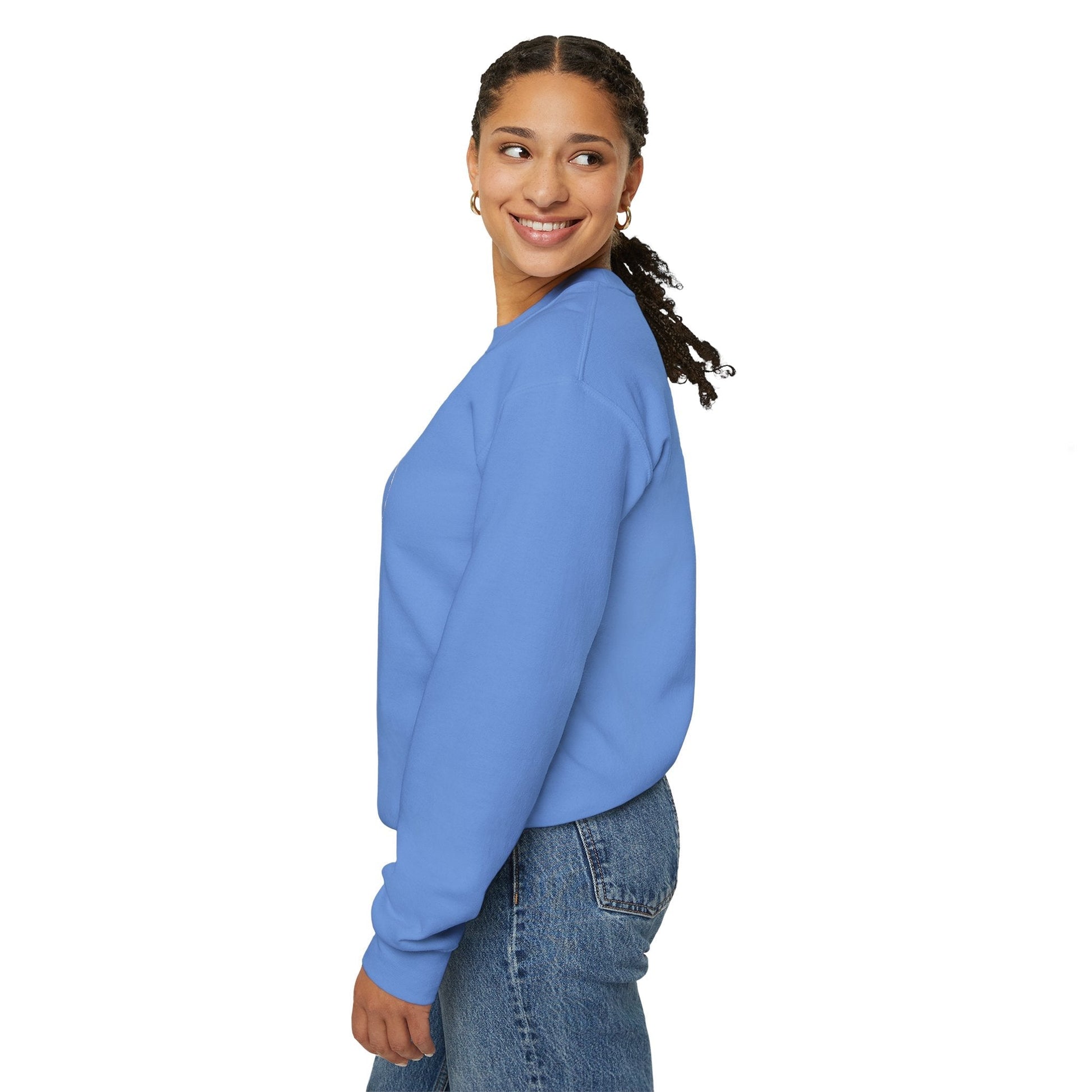 Unisex Heavy Blend - Crewneck Sweatshirt Feel Warm & Cozy
